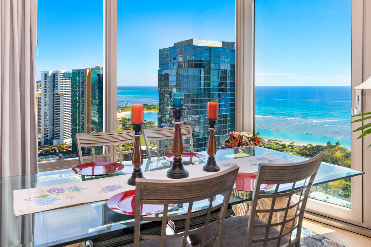 1001 Queen St Unit 3404-large-005-9-Aeo Tower 1001 Queen St 3404-1500x1000-72dpi